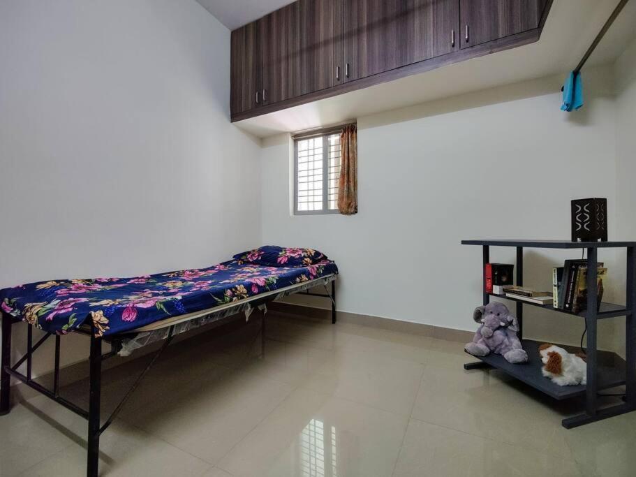 Comfy 2-Bedroom House In Sanjaynagar, Bengaluru ภายนอก รูปภาพ